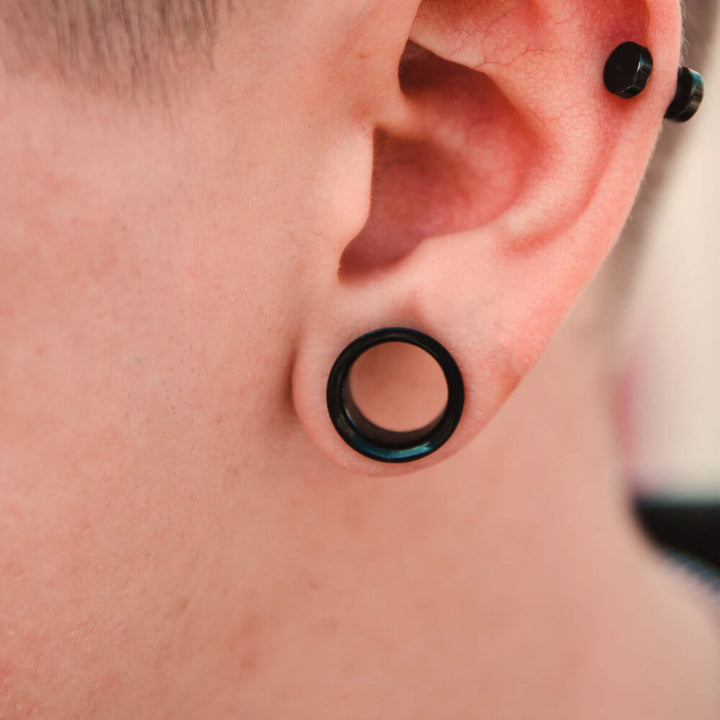 Tunnels, plugs, and tubes