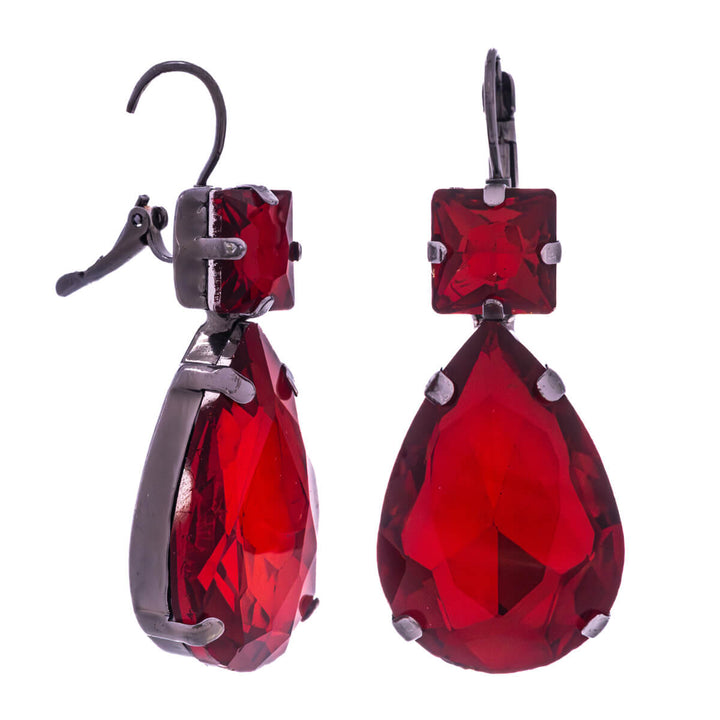 Tropfenförmige hängende Festtagsohrringe
