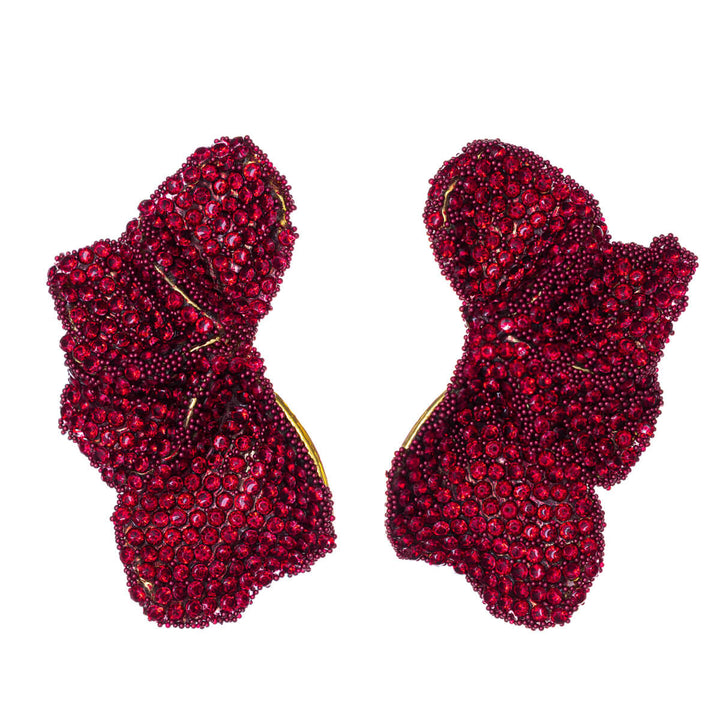 Strassiset lehti korvakorut