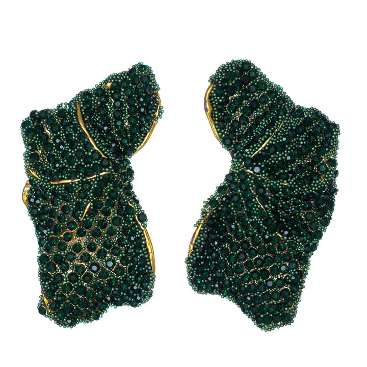 Strassiset lehti korvakorut