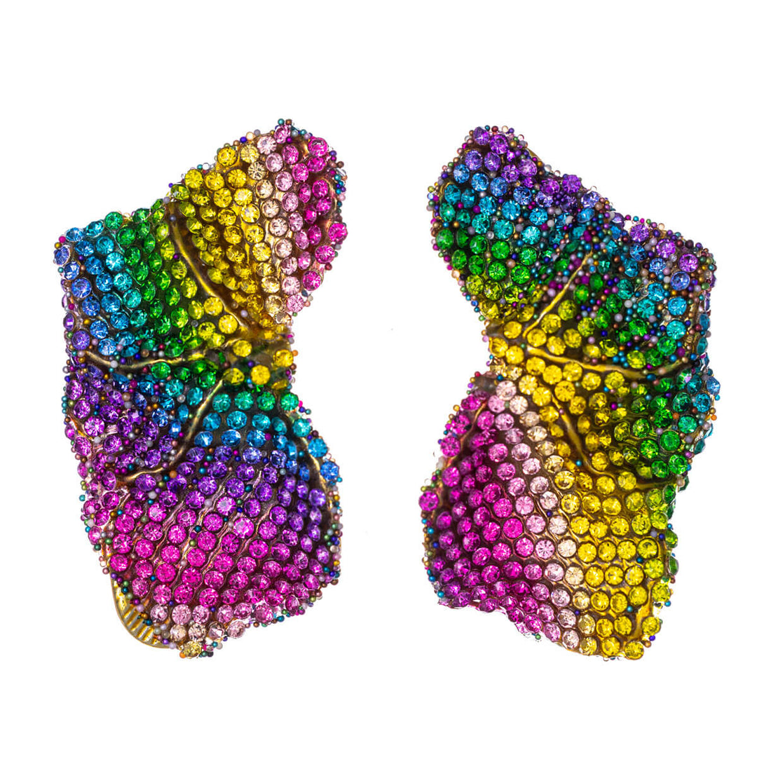 Strassiset lehti korvakorut