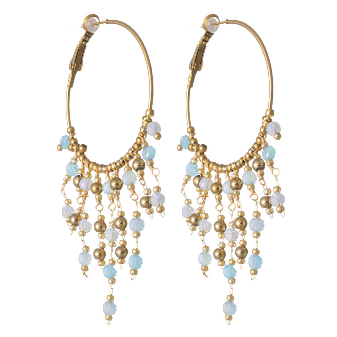 Earrings with hanging pearl decorations