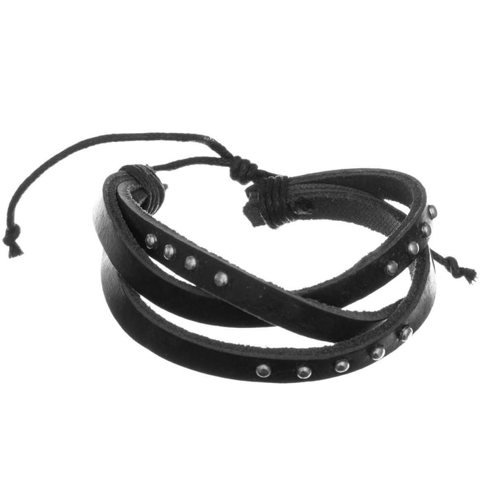 Justerbart armband i konstläder med nitar