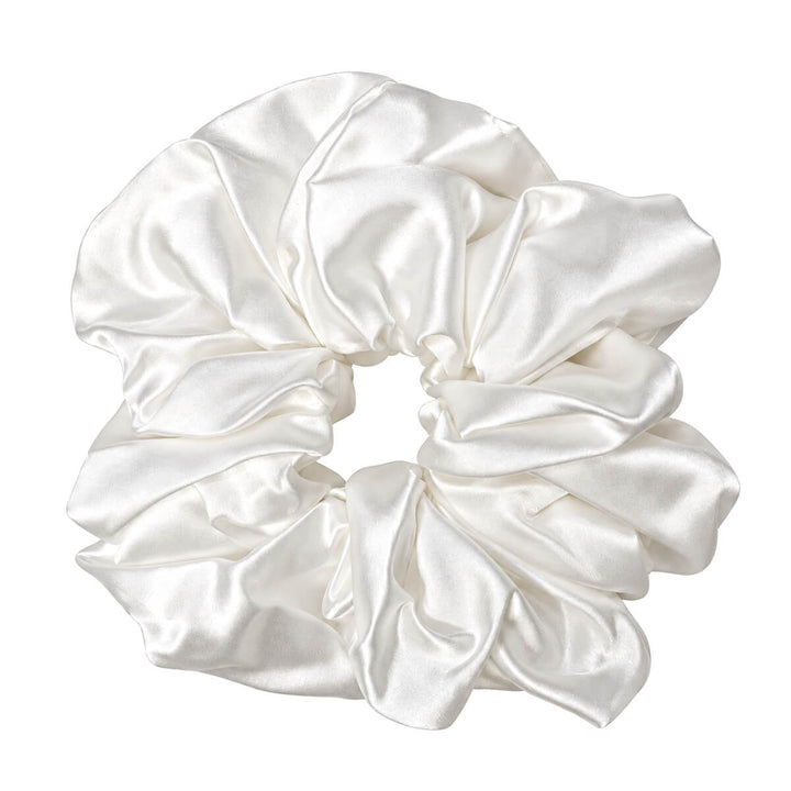 Kiiltävä satiini scrunchie hiusdonitsi – iso &amp; pehmeä 12cm