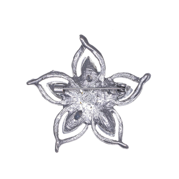 Sharp petal flower brooch