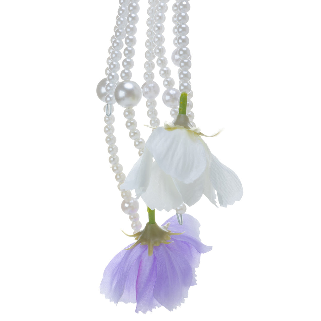 Helmikaari-Brautstrauß – weiß-violette Kunstblumen