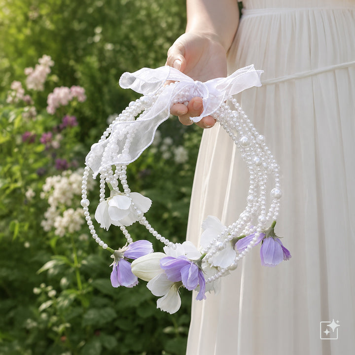 Helmikaari-Brautstrauß – weiß-violette Kunstblumen
