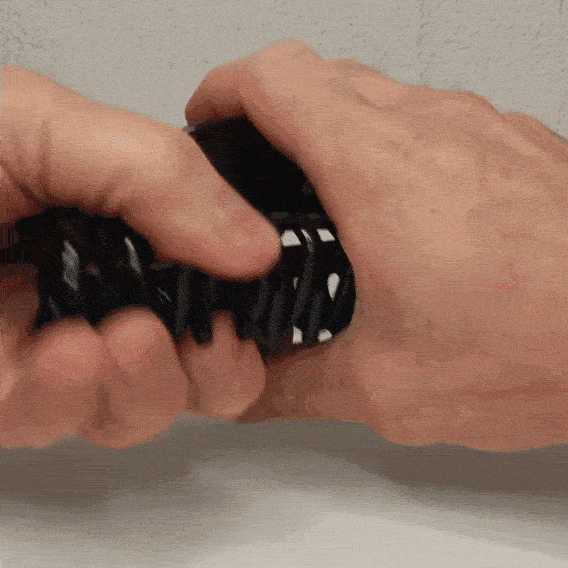 Shock-resistant shark tooth - flexible hair clip €9.99 | Ninja.fi