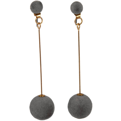 Velvety hanging earrings