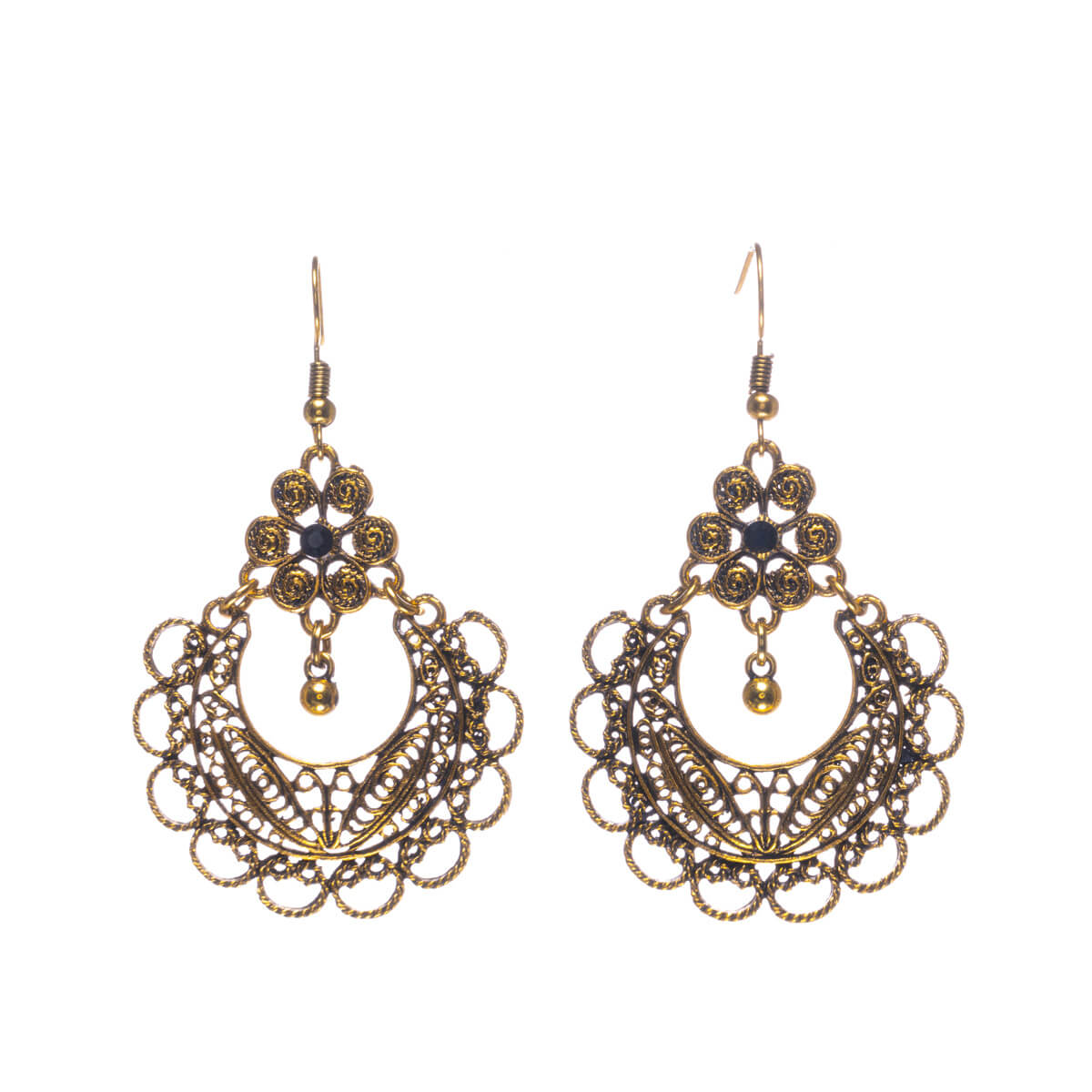 Round decorative flower earrings