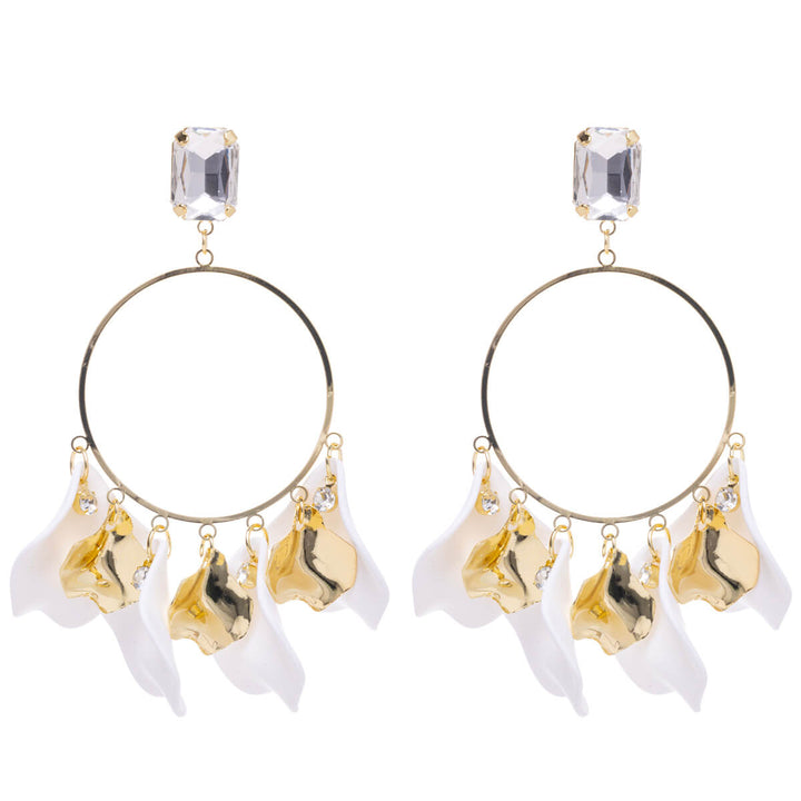 Big round earrings with hanging decorations