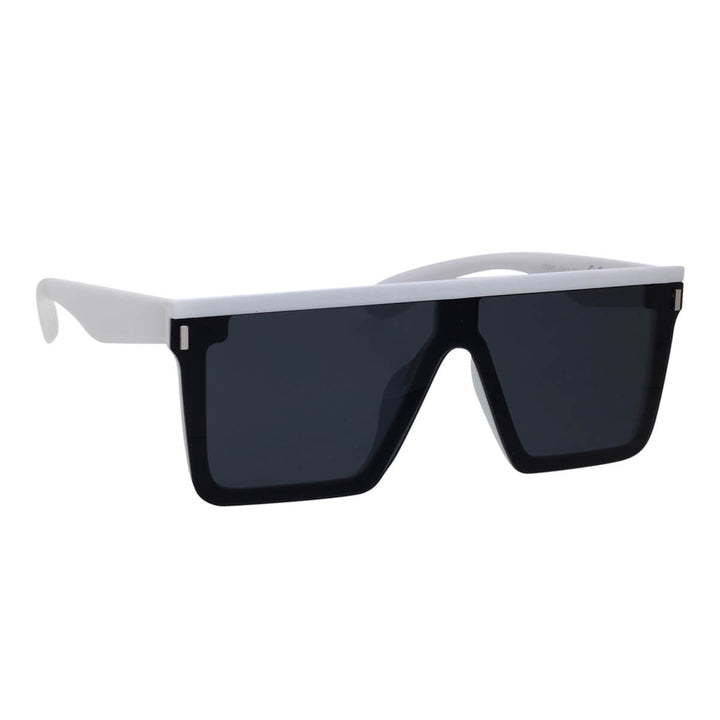 Flache abgewinkelte Sonnenbrille mit flachem Deckel